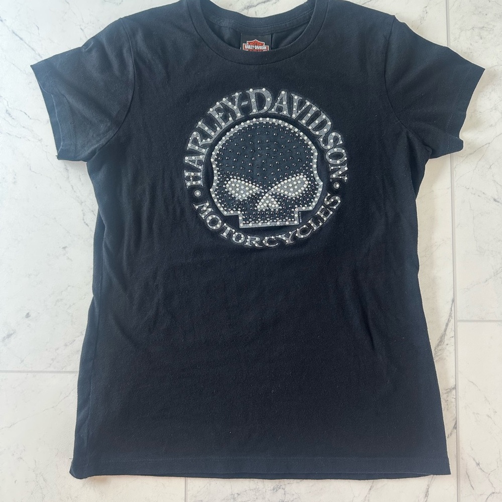 Harley-Davidson Black Short Sleeve Tee with Iconic Skull Design